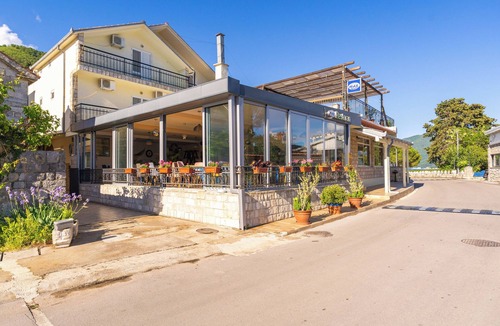 Bijela House | Beach Hotel Max Room 11, Herceg Novi, Montenegro