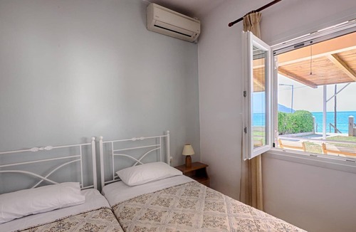 Termenades House | Beach house Eleni - live directly on the sandy beach