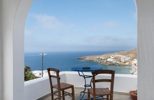 Exomvourgo House | Beach house in Tinos island