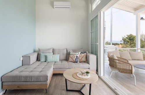 Nea Propontida House | Beach Hut , Potidea #FeelsLikeHome