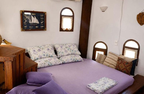 Platees House | Beach Livadostra StoneTower - Private Pool Retreat