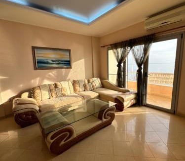 Shkembi i Kavajes Apartment | Beach View Apartment