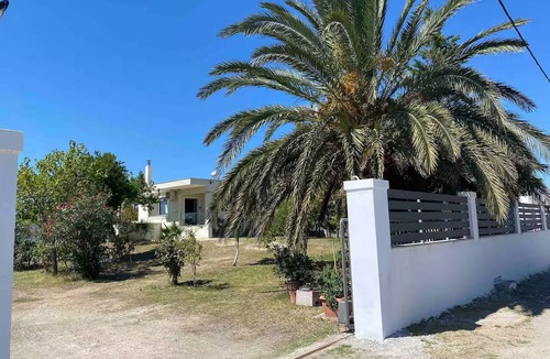 Chalcis House | Beach View House with Private Garden