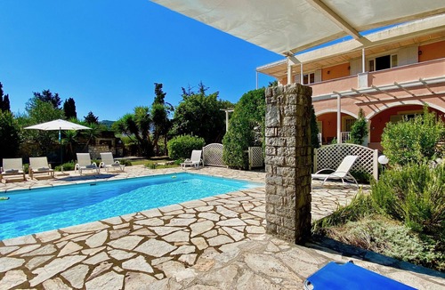 Kassiopi Villa | Beach Villa Petros with private pool