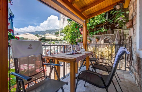 Przno House | Beachfront Apartment With Beautiful Kitchen Przno Budva