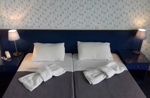 Agia Marina Hotel | Beachfront Exclusive Suite - Argo Seaside Stays