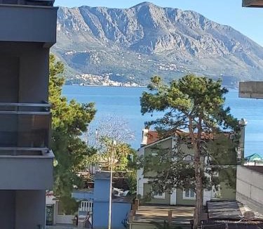 Budva Apartment | Beachfront Fontana 20