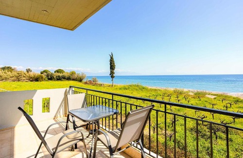 Pylos-Nestoras Apartment | Beachfront Nest Memi, Koroni - Seaheaven Houses - A4