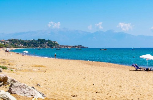 Pylos-Nestoras Hotel | Beachfront Nest Memi, Koroni - Seaheaven Houses - B4