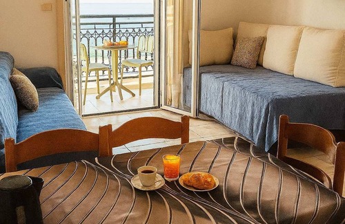 Agia Pelagia Apartment | Beachfront Panorama Aprtmnt - Kythira Seafront Gem