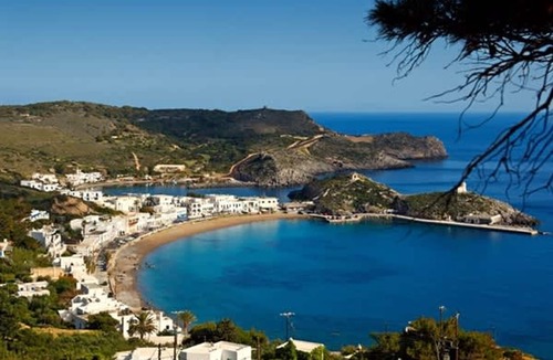 Agia Pelagia Apartment | Beachfront Panorama Aprtmnts - Kythira Seaside Gem