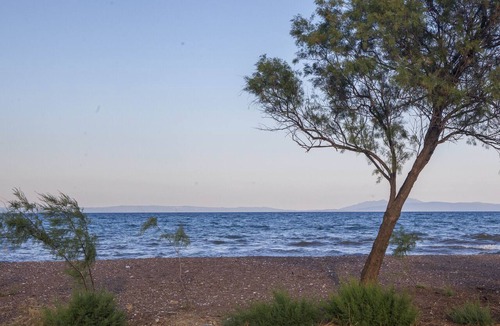 Nea Anchialos Cottage | Beachfront ThemiLia, Luxury House