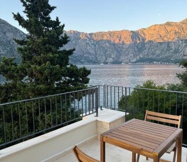 Donji Stoliv Apartment | Beachfront Vila Trinity, private beach included