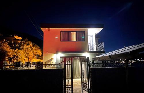Krasici Villa | Beachfront villa Pearl of Adria
