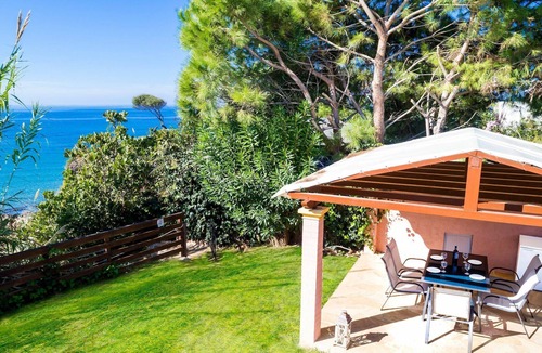 Agios Matthaios Villa | Beachfront Villa Rania