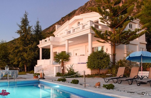 Diasella Villa | Beachside Bliss - Luxury Sanctuary & Private Pool