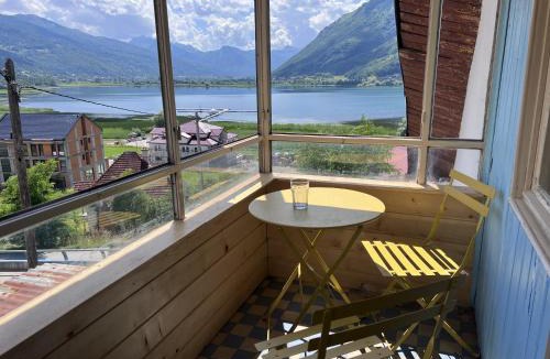 Plav Hostel | Bear Hug Lodge
