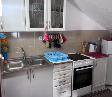 Lepetane Apartment | Beara
