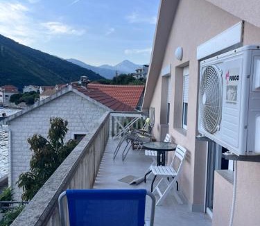 Lepetane Apartment | Beara