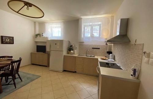 Lefktron Apartment | Beautiful Basement Apartment with Private Terrace