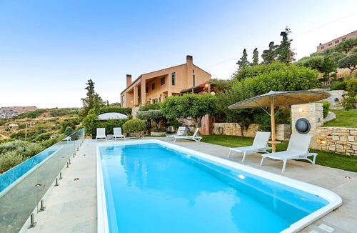 Linoperamata Villa | Beautiful Crete Villa | 5 Bedrooms | Villa Vollard | Private Pool & Majestic