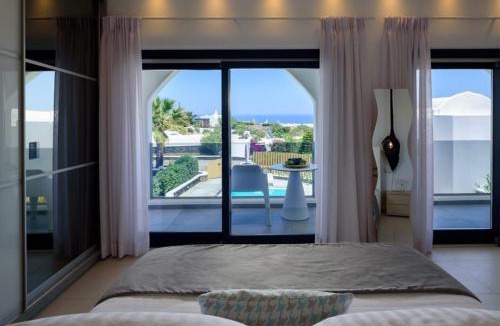 Exo Gialos Villa | Beautiful Santorini Villa 3 Bedrooms Villa Phos Private Pool & Seaviews