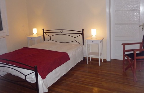 Kallithea Apartment | Beautiful, sunny old building on the park, perfect location between the sea and the center