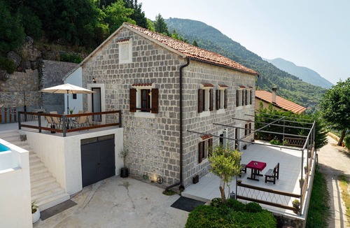 Kotor Villa | Beautiful Villa with Postcard View over Boka Bay