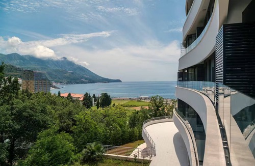 Becici Apartment | Becici Beach Fabulous 4 Dream Getaway+Infinity pool