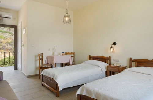 Telendos Bed & Breakfast | Bed and Breakfast 'King Studio No 9' with Sea View, Wi-Fi and Air Conditioning