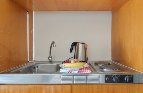 Telendos Bed & Breakfast | Bed and Breakfast 'No 5' with Sea View, Wi-Fi and Air Conditioning