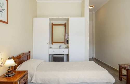 Telendos Bed & Breakfast | Bed and Breakfast 'Room No 5' with Sea View, Wi-Fi and Air Conditioning