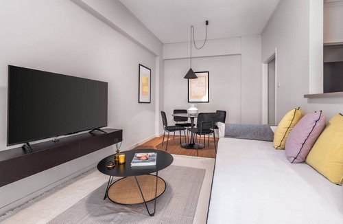 Kypseli Apartment | Beehive 1A in Athens