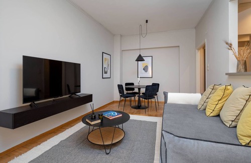 Kypseli Apartment | Beehive 2A in Athens