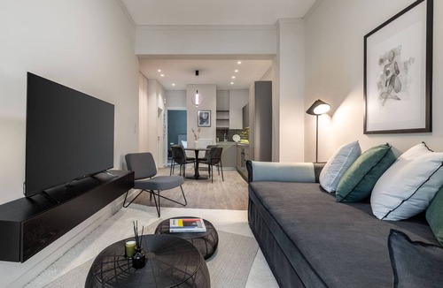 Kypseli Apartment | Beehive Ground in Athens