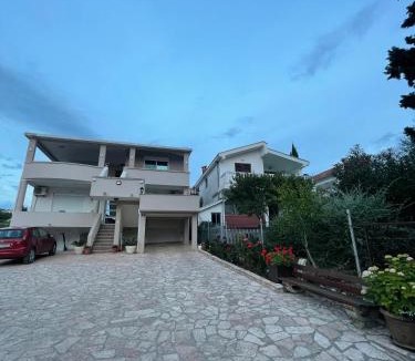 Bar Apartment | belaapartmani