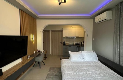 Karditsa Apartment | BelAir Luxury Living - 'The One Villa'