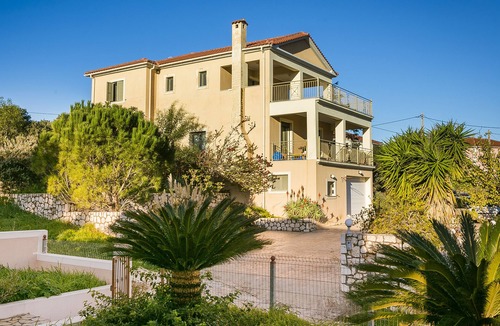 Lakithra Villa | Belle Helen's Villa, Private Pool, Sea View