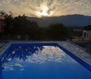 Lakithra Villa | Belle Helens Villa, Lakithra