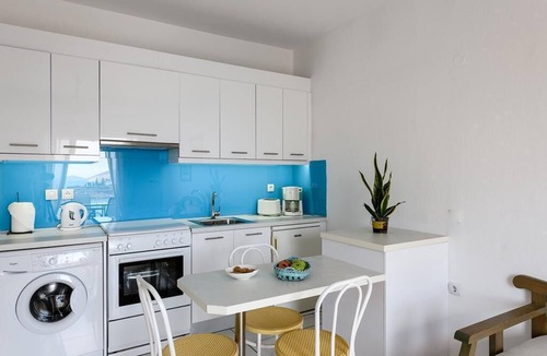 Agios Nikolaos Town House | Bellevue Suites - Deluxe One Bedroom Apartment with Sea View