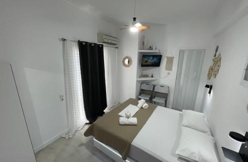 Poros Apartment | Bengu Seaside View on Poros Island