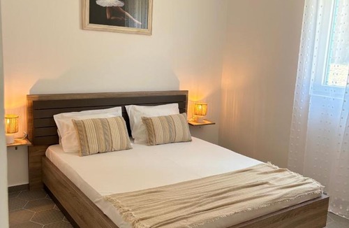 Karuc Apartment | Between Lake & Sea Apartment