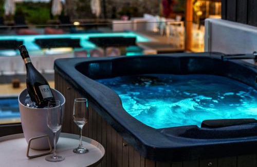 Plintri Hotel | Bianco a Nero Mykonos