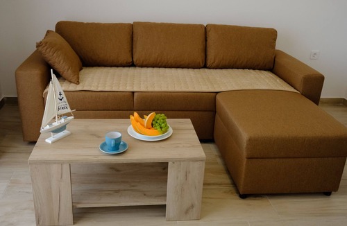 Dobra Voda Apartment | BIG and NEW, 5sleeps suit, pool, parking, optic internet