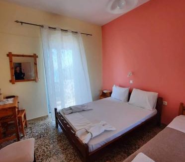 Amoudi Apartment | Billy's Amoudi Apartments