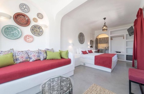 Perivolos Hotel | Black Coast Hotel Santorini