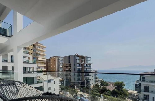 Kodrra Apartment | "Black Coral" – Adults Only (+16)
