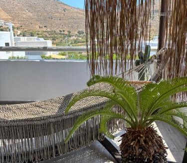 Agkidia Villa | Black Velvet Naxos