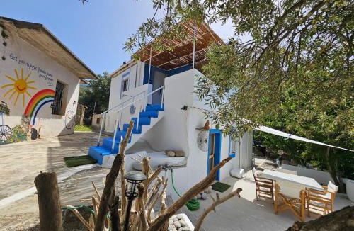 Plokamiana House | Ble 1BR Vacation Home with Private Terrace
