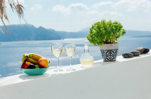 Oia Villa | Blessed Blue Boutique Cave Suite in the heart of Oia